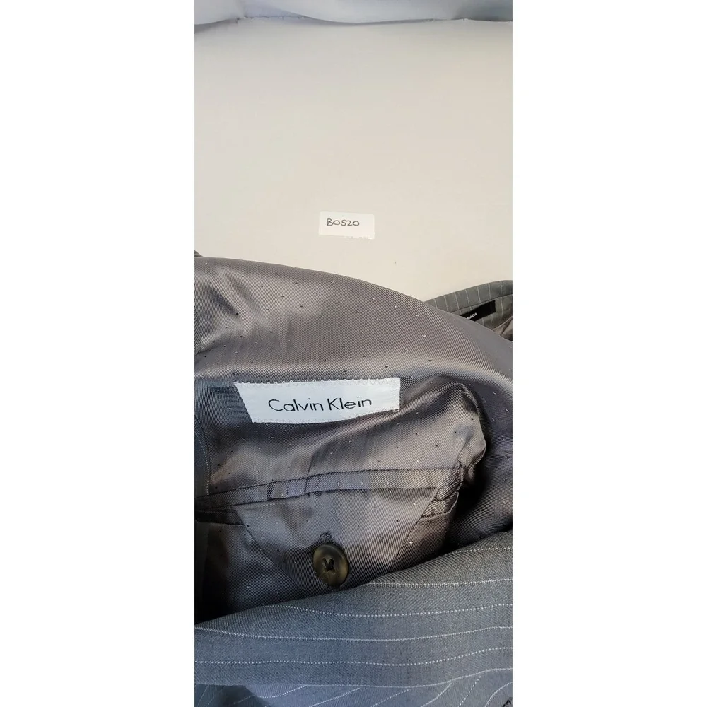 Calvin Klein Men's Gray Pinstripe Wool Blend Suit Jacket Blazer 44L‎